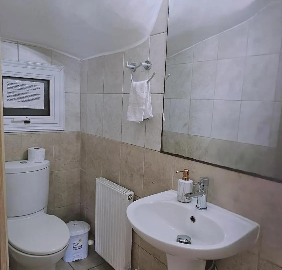 Stay Nissi House Ayia Napa Semesterbostad